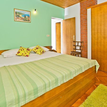 Villa Mateljan Zastražišće Eksteriør bilde