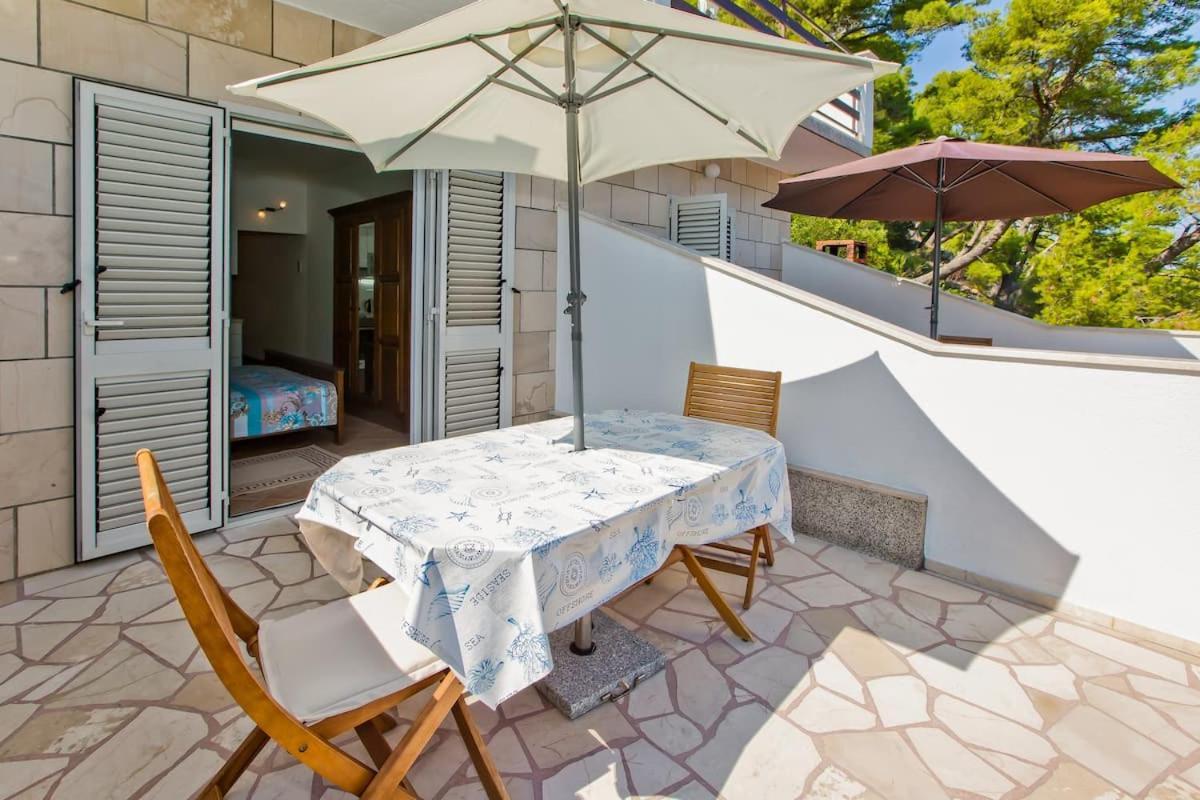 Villa Mateljan Zastražišće Eksteriør bilde