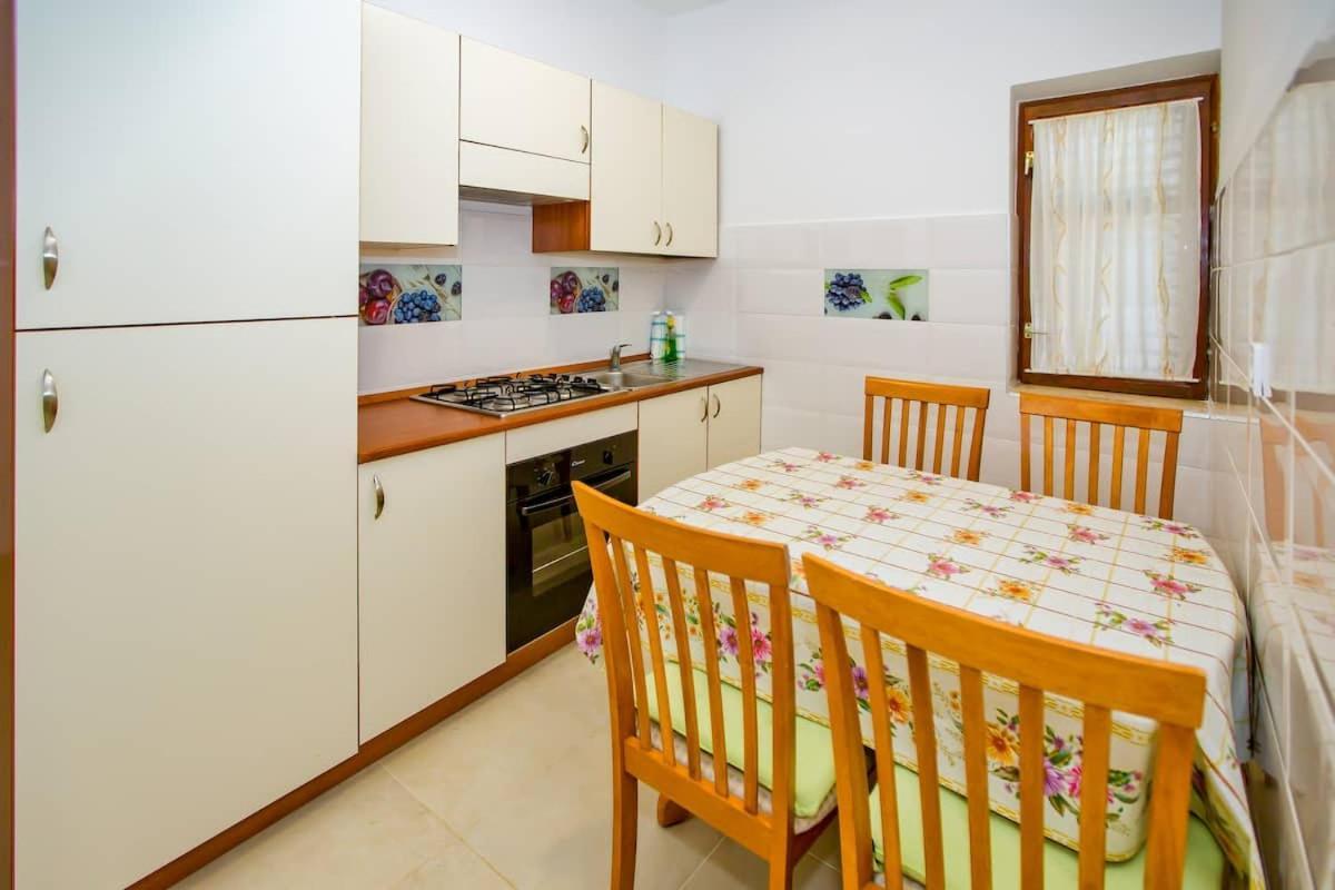 Villa Mateljan Zastražišće Eksteriør bilde