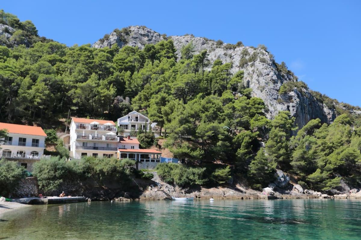 Villa Mateljan Zastražišće Eksteriør bilde