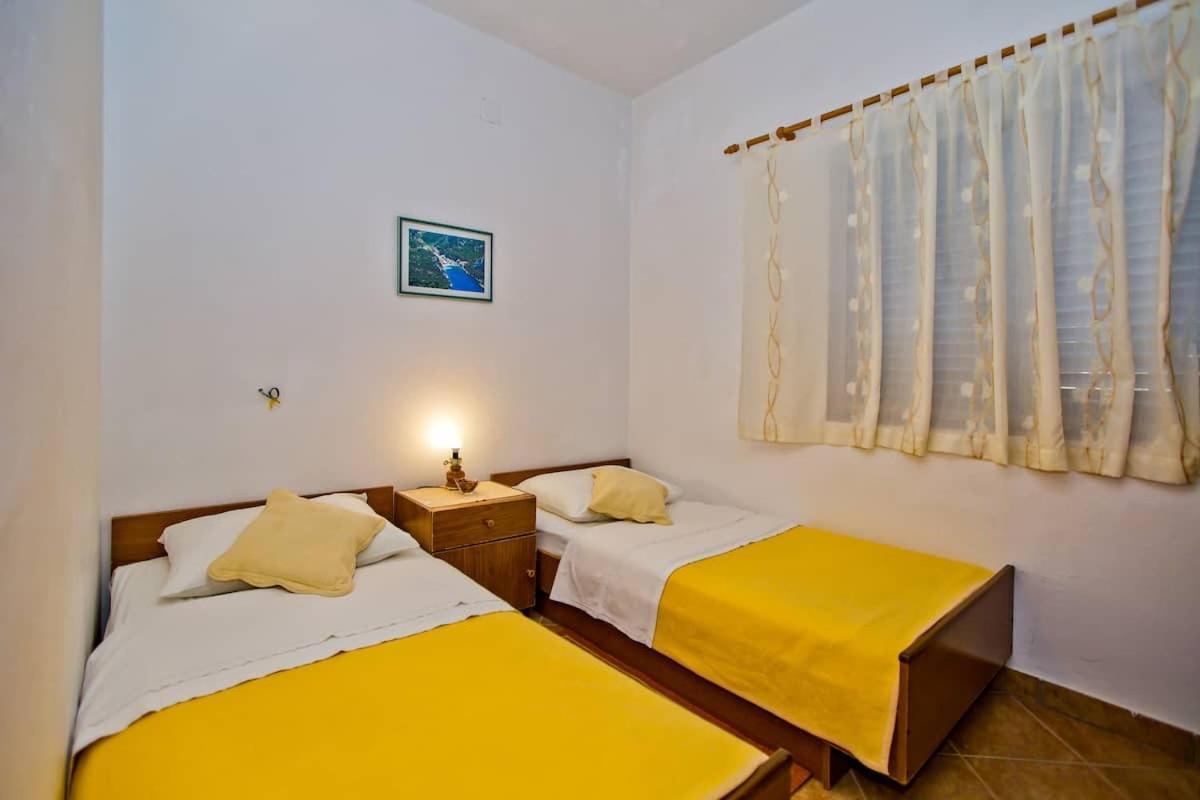 Villa Mateljan Zastražišće Eksteriør bilde